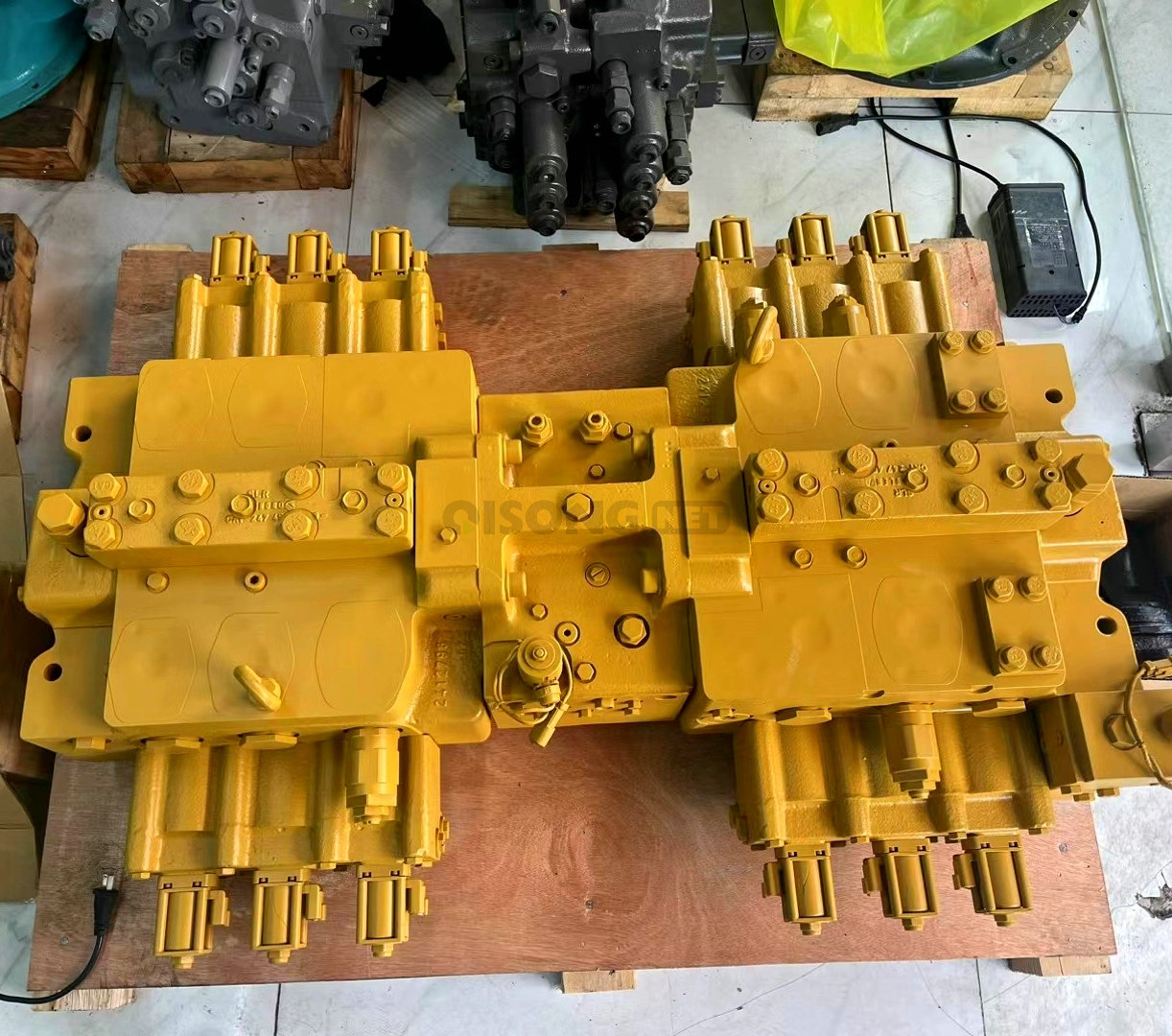 E365B 365C Excavator Control Main Valve 323-7782 295-7734 295-7735 E390D 385C Hydraulic Main Control Valve 3237782 2957734 2957735