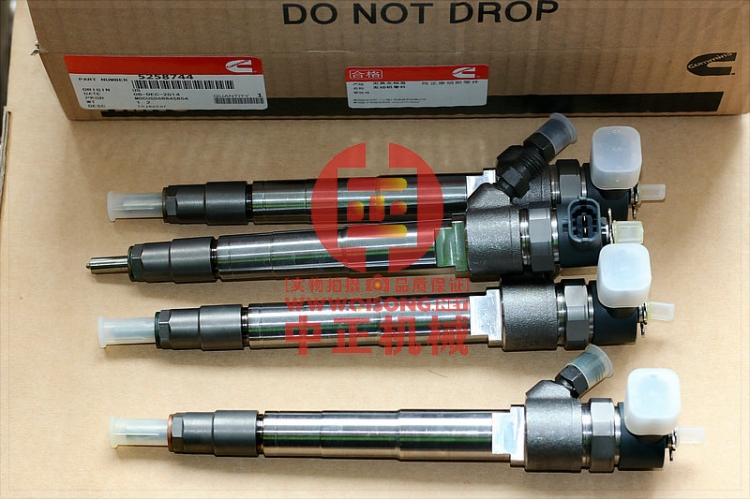 挖掘机喷油器/柴油机喷油泵/单体泵/油嘴/柱塞
